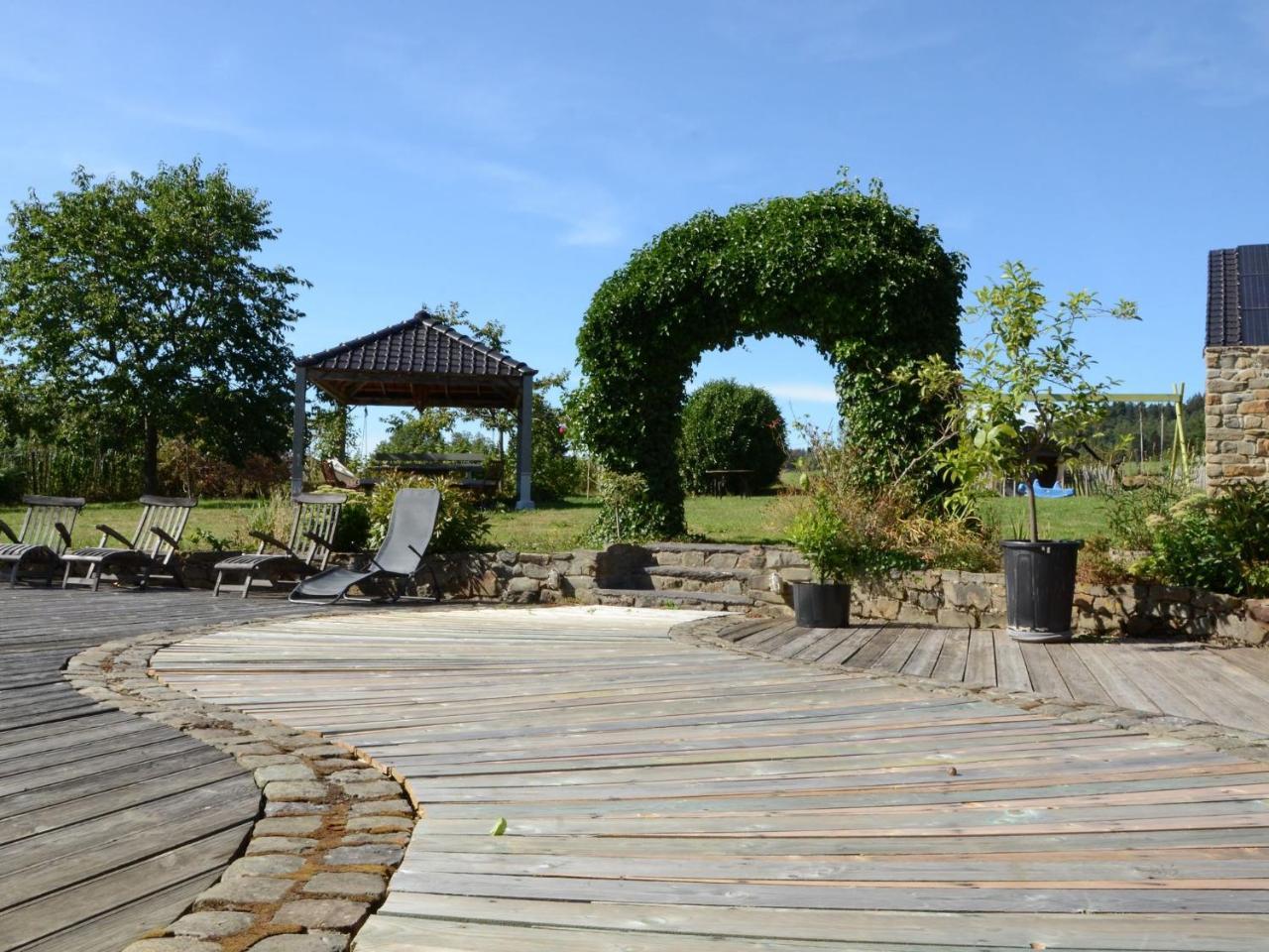 Gorgeous Holiday Home In Stoumont With Garden Exteriör bild