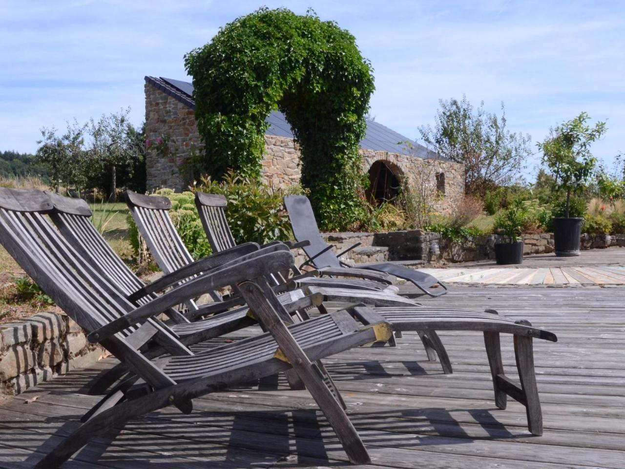 Gorgeous Holiday Home In Stoumont With Garden Exteriör bild