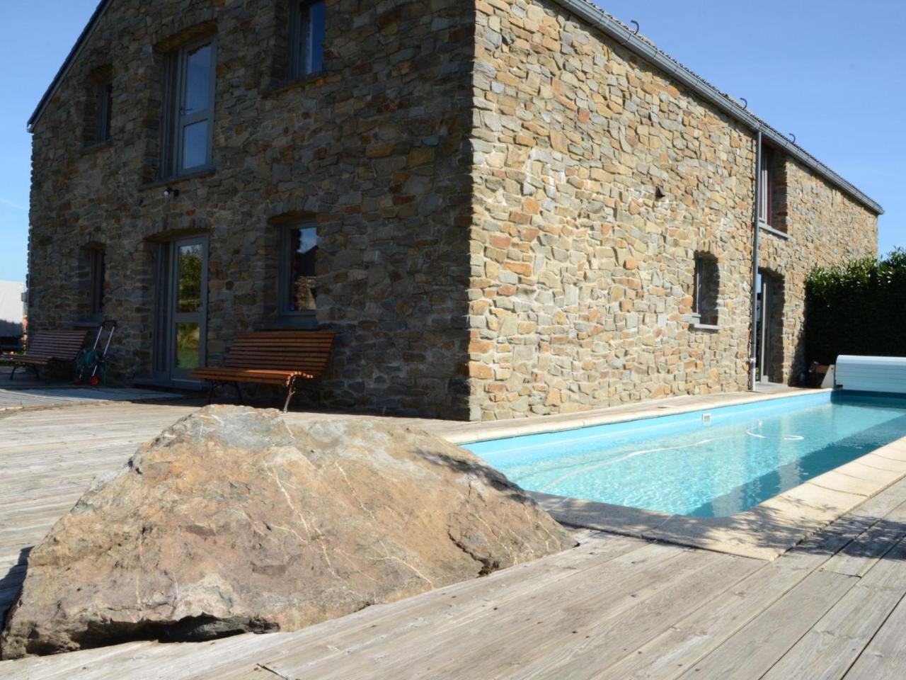 Gorgeous Holiday Home In Stoumont With Garden Exteriör bild